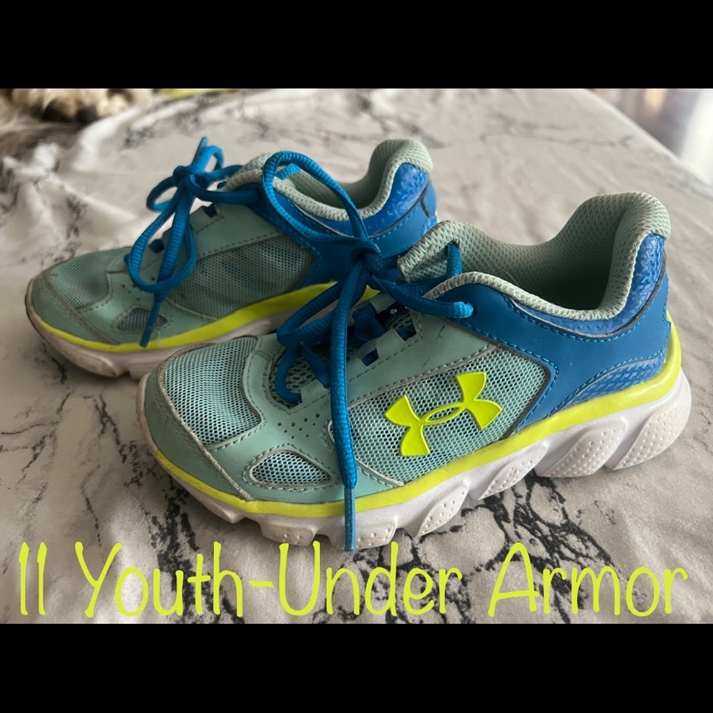 Under Armor size 11 youth Sneakers